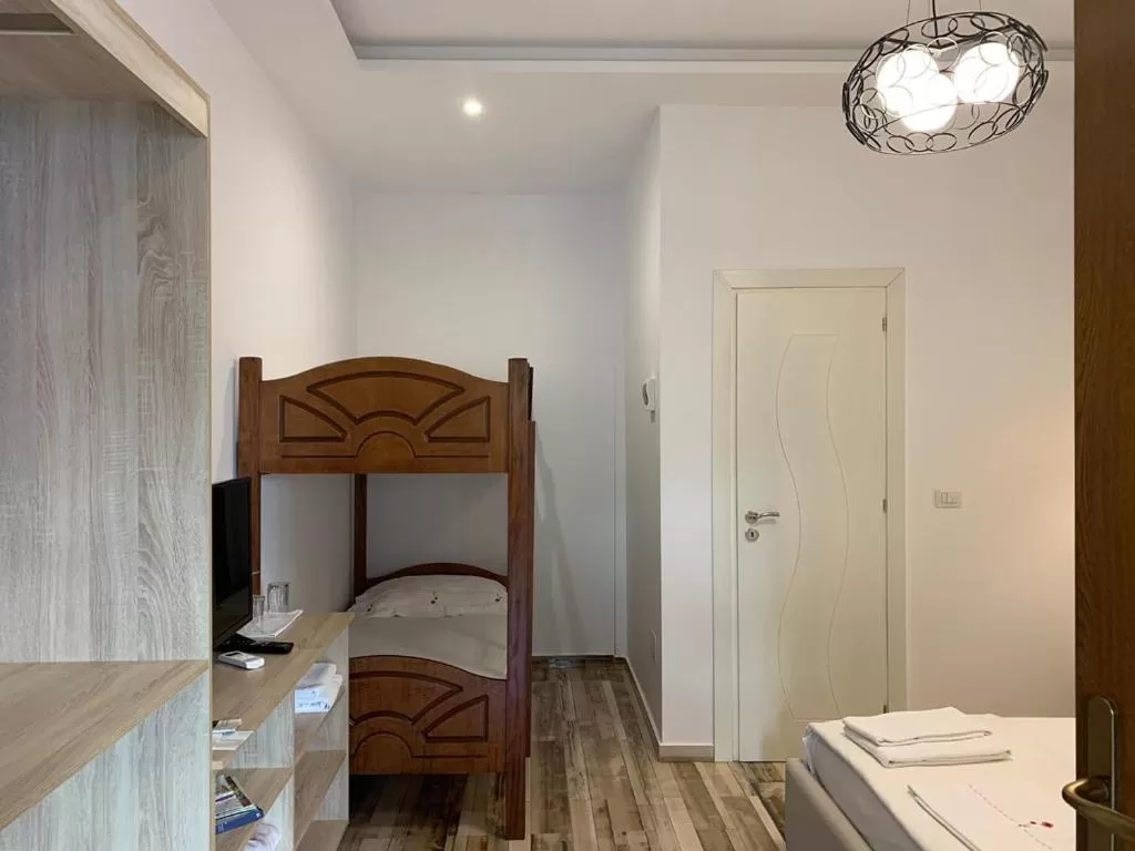 Angolo Toscano QDPL 2.jpg